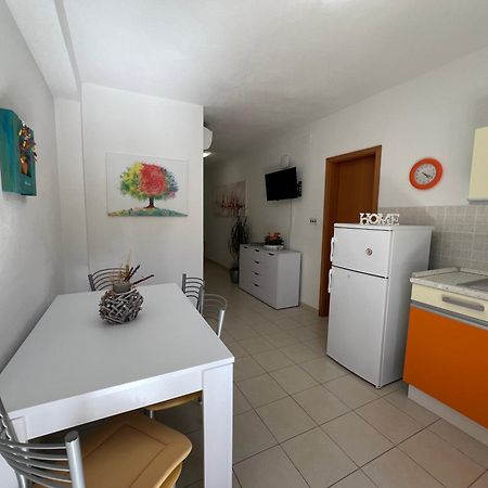 Apartment Viola Supetar Exterior photo